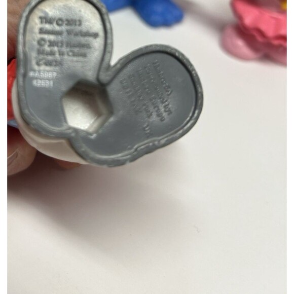 Sesame Street Workshop 9 Hasbro Hard Plastic Figures Grover Cookie Elmo Oscar - Picture 7 of 7